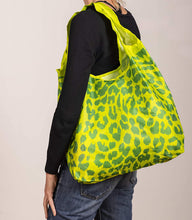 Load image into Gallery viewer, O-WITZ Reusable Shopping Bag - Cheetah Print - Green